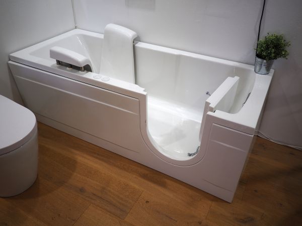 Cost of Walk In Tub Repair in Salem