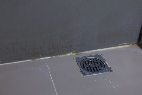 Cost of Bathroom Drain Installation in Salem