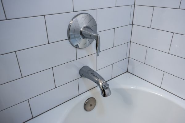 Cost of Tub Spout Replacement in Salem